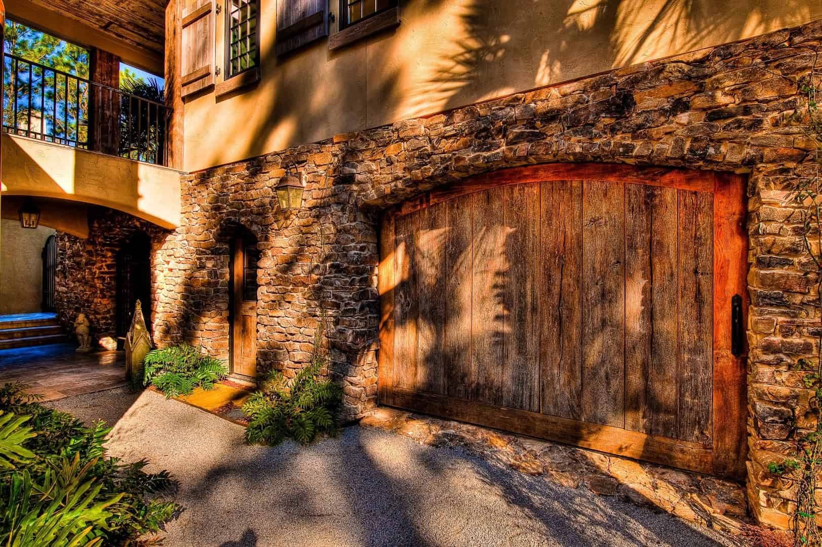 14. Stone and Wood Garage, Charleston 14. Stone and Wood Garage, Charleston