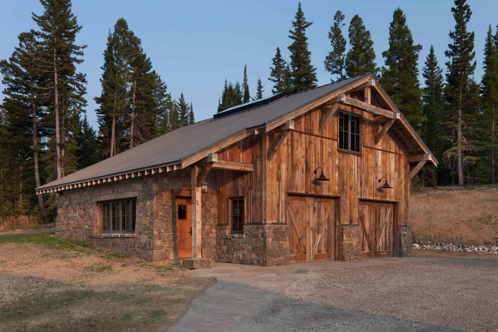 7. Barn-Style Garage 7. Barn-Style Garage