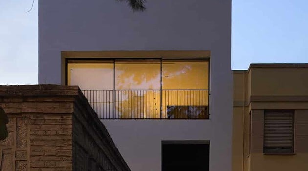 PAR 21 House – High-rise Housing by DG Estudio in Valencia, Spain