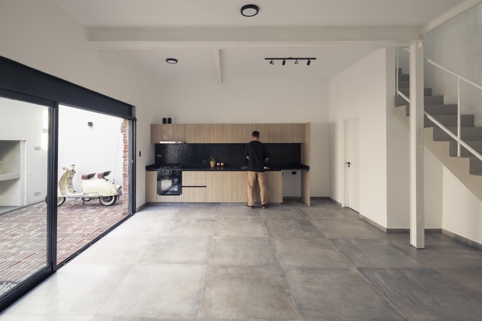 PH Helguera by OADD Arquitectos: A Bright Transformation of a Historic PH in Buenos Aires PH Helguera by OADD Arquitectos: A Bright Transformation of a Historic PH in Buenos Aires