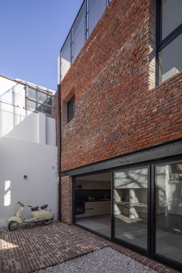 PH Helguera by OADD Arquitectos: A Bright Transformation of a Historic PH in Buenos Aires PH Helguera by OADD Arquitectos: A Bright Transformation of a Historic PH in Buenos Aires