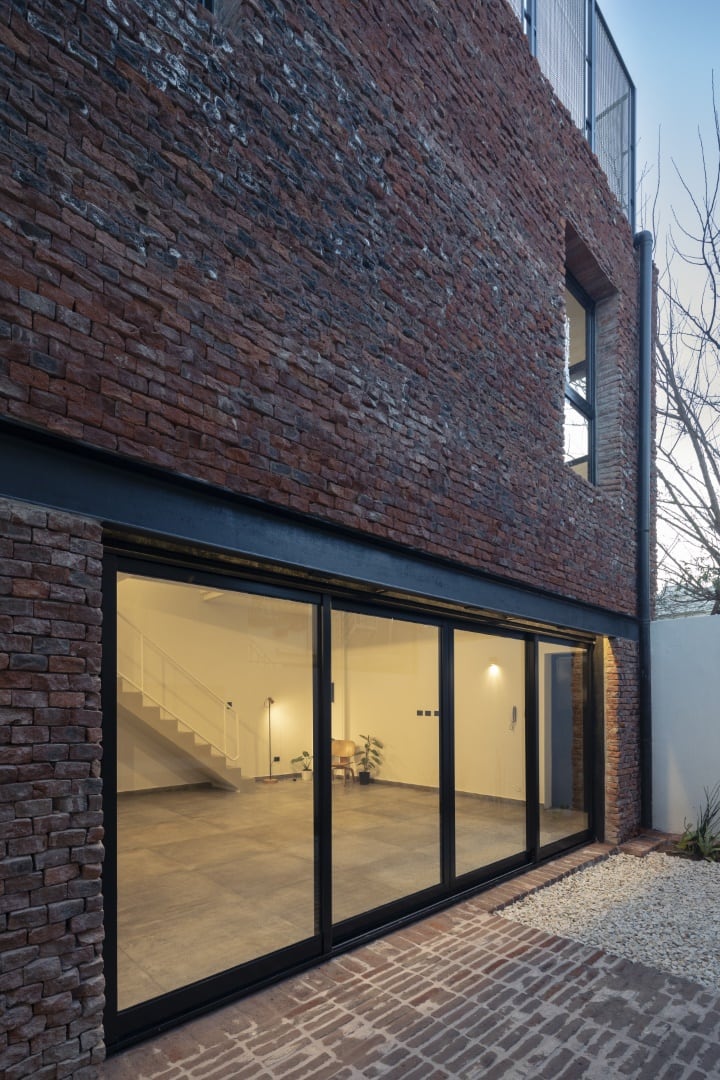 PH Helguera by OADD Arquitectos: A Bright Transformation of a Historic PH in Buenos Aires PH Helguera by OADD Arquitectos: A Bright Transformation of a Historic PH in Buenos Aires