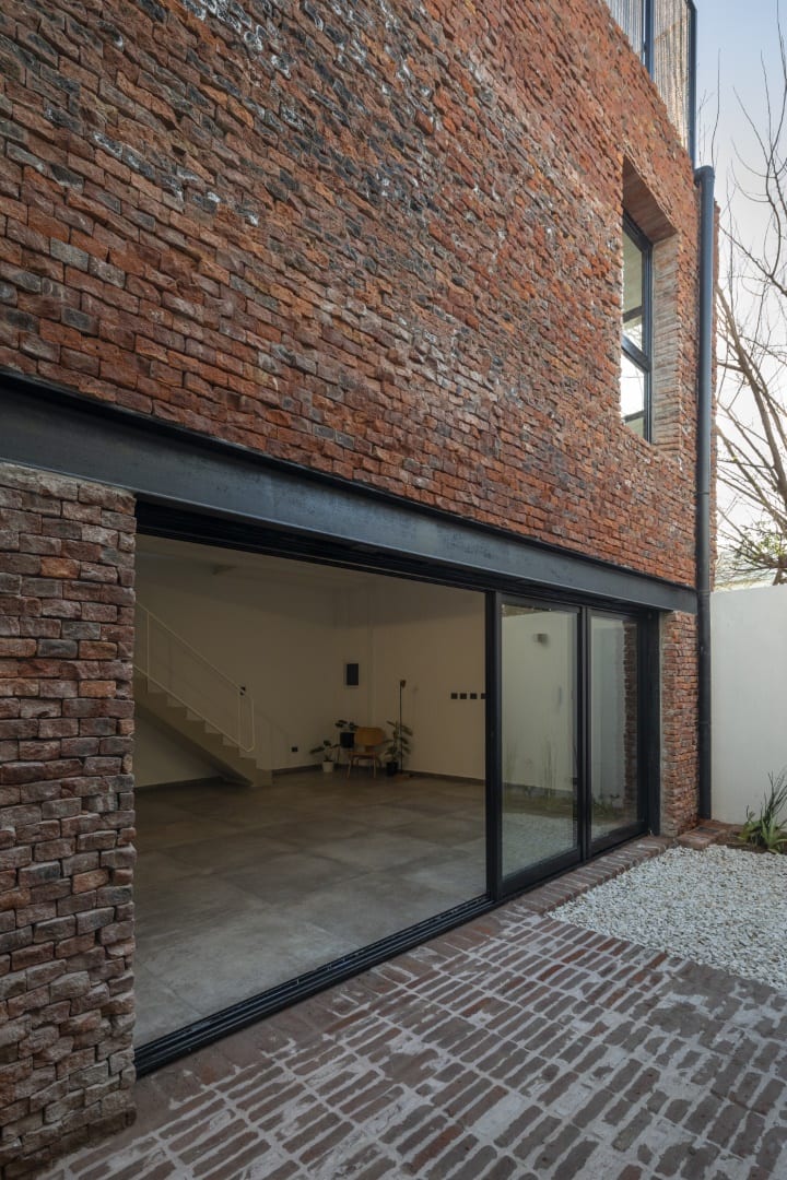 PH Helguera by OADD Arquitectos: A Bright Transformation of a Historic PH in Buenos Aires PH Helguera by OADD Arquitectos: A Bright Transformation of a Historic PH in Buenos Aires