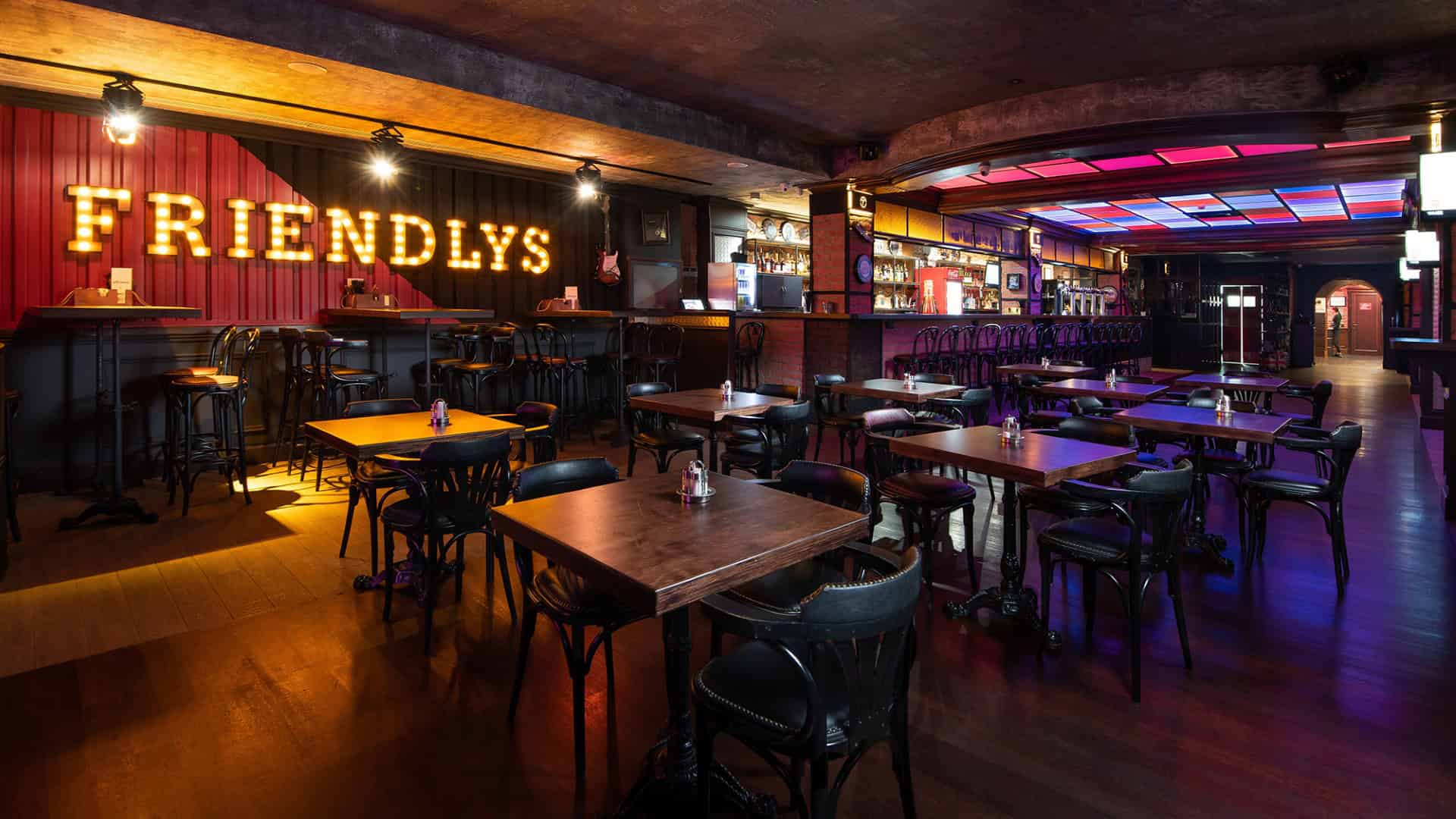 The Friendly’s Music Pub by Kvadrat Architects: An Immersive Tribute to Music, History, and Design The Friendly’s Music Pub by Kvadrat Architects: An Immersive Tribute to Music, History, and Design