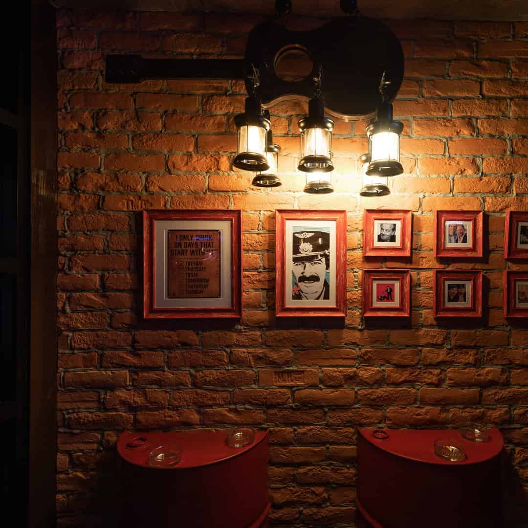 The Friendly’s Music Pub by Kvadrat Architects: An Immersive Tribute to Music, History, and Design The Friendly’s Music Pub by Kvadrat Architects: An Immersive Tribute to Music, History, and Design