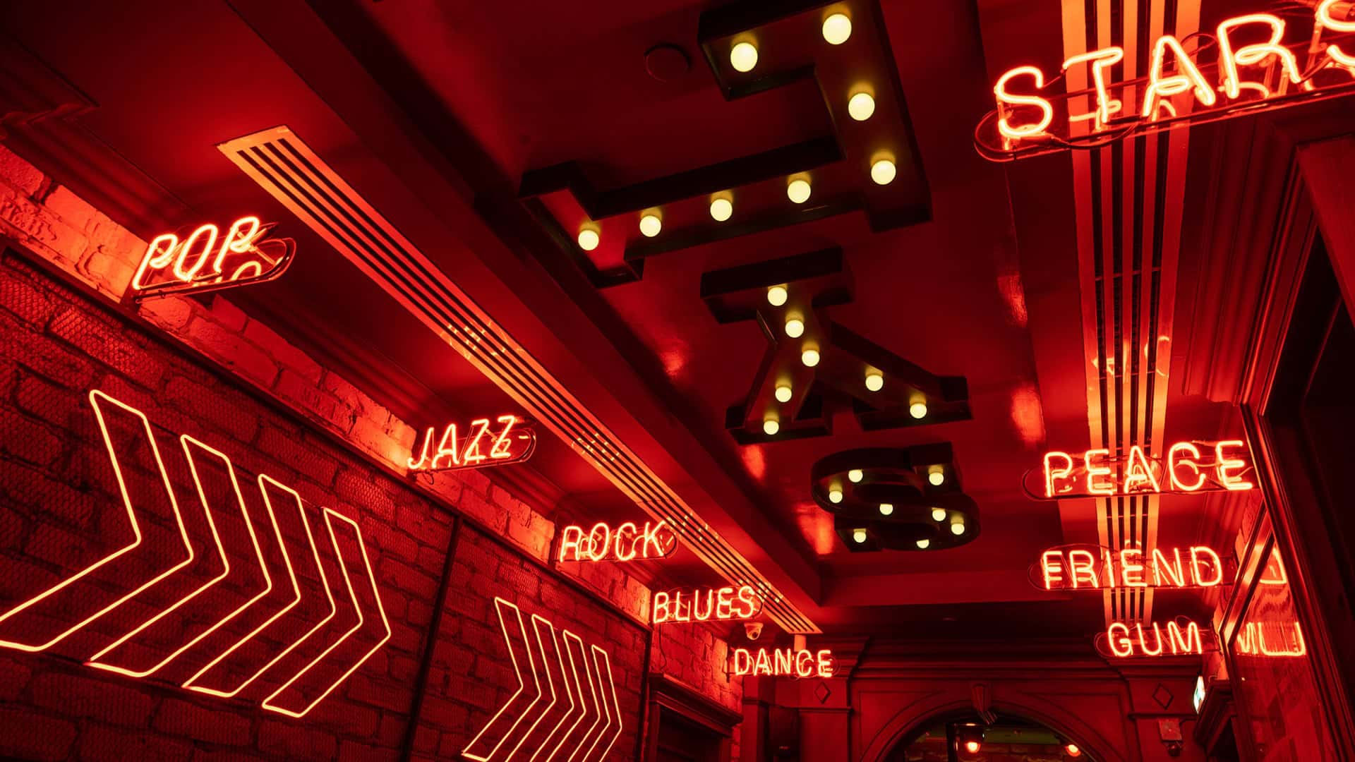 The Friendly’s Music Pub by Kvadrat Architects: An Immersive Tribute to Music, History, and Design The Friendly’s Music Pub by Kvadrat Architects: An Immersive Tribute to Music, History, and Design