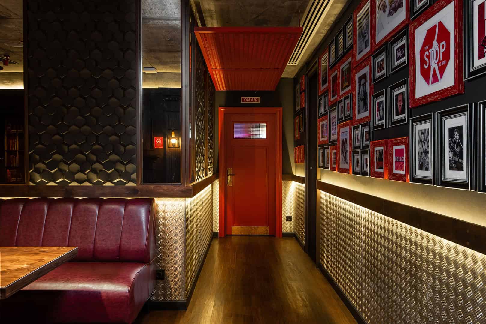 The Friendly’s Music Pub by Kvadrat Architects: An Immersive Tribute to Music, History, and Design The Friendly’s Music Pub by Kvadrat Architects: An Immersive Tribute to Music, History, and Design
