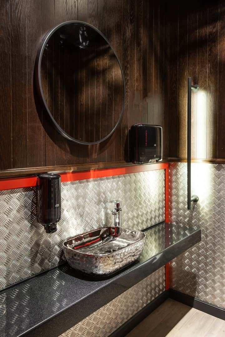 The Friendly’s Music Pub by Kvadrat Architects: An Immersive Tribute to Music, History, and Design The Friendly’s Music Pub by Kvadrat Architects: An Immersive Tribute to Music, History, and Design