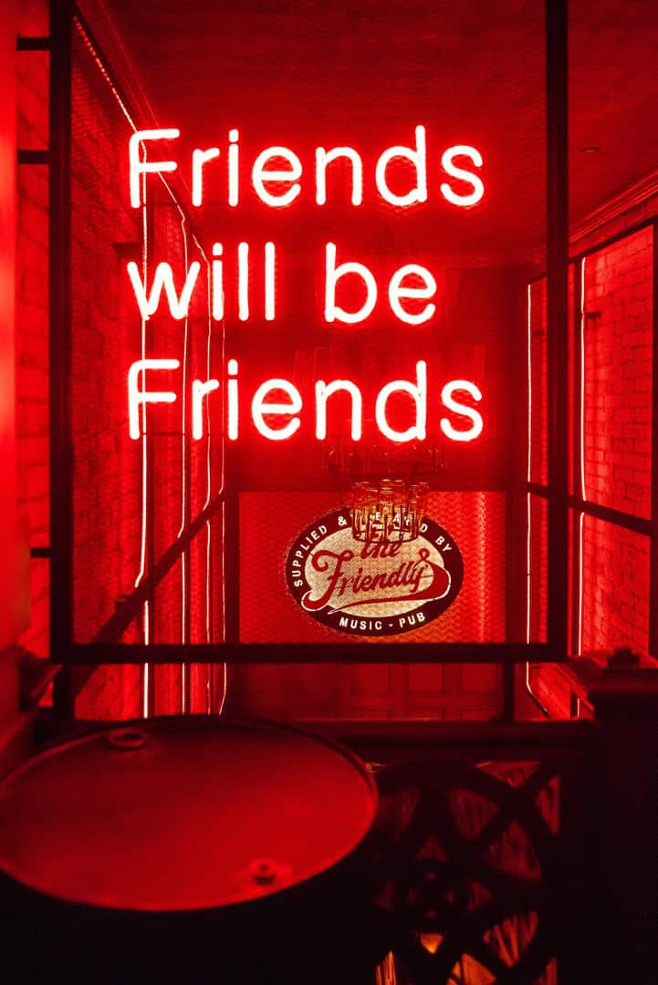 The Friendly’s Music Pub by Kvadrat Architects: An Immersive Tribute to Music, History, and Design The Friendly’s Music Pub by Kvadrat Architects: An Immersive Tribute to Music, History, and Design