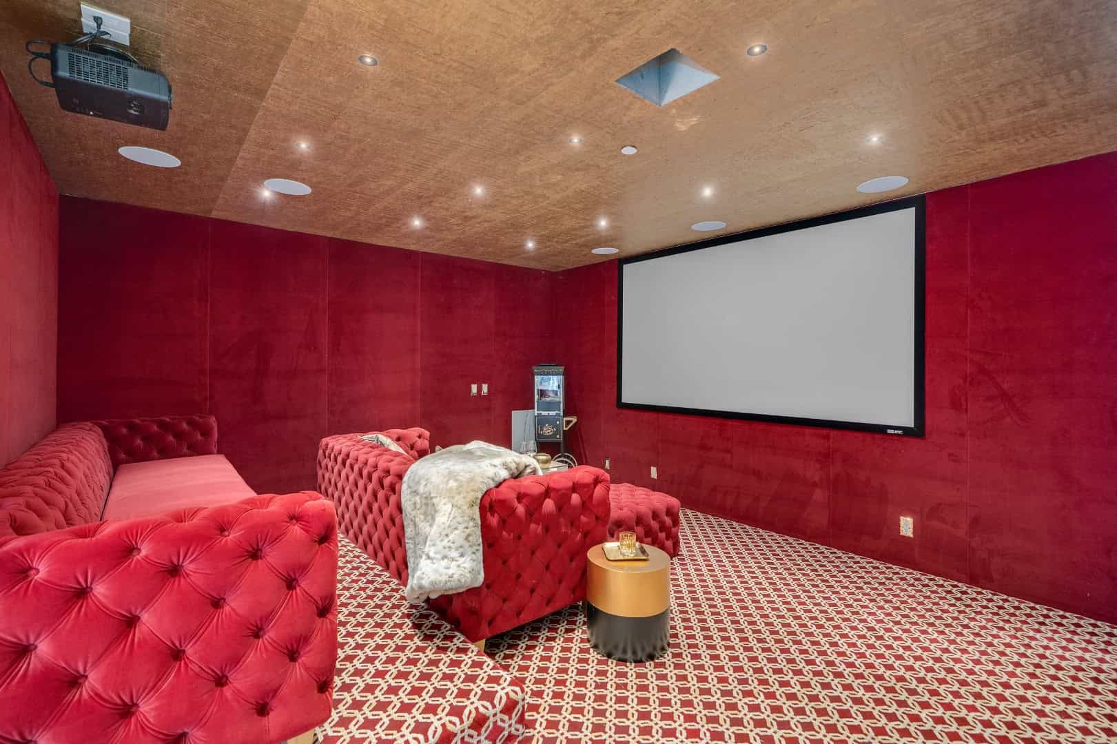 8. Versace Mansion 8. Versace Mansion