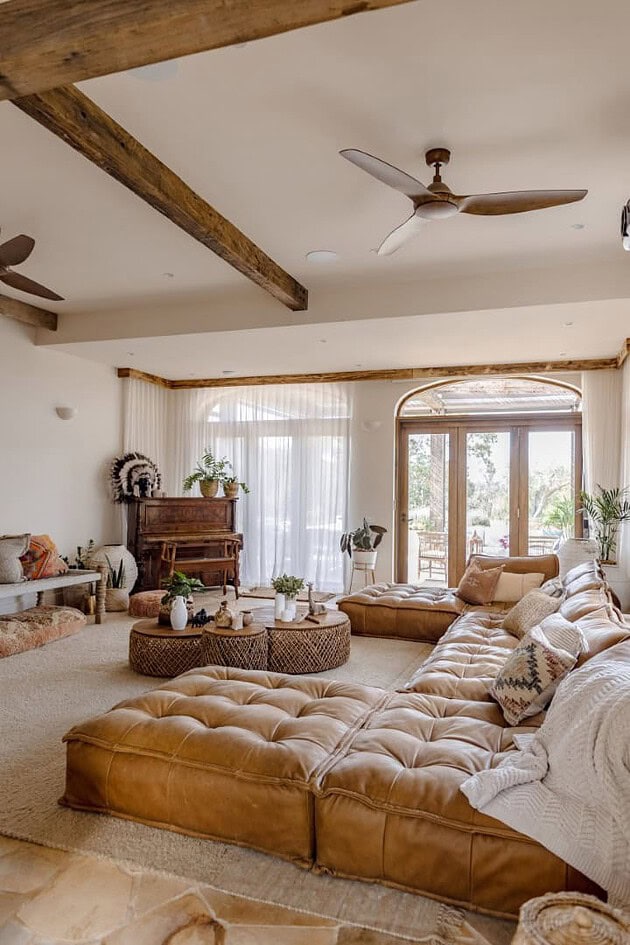 15 Dreamy Mediterranean Living Room Interior Designs