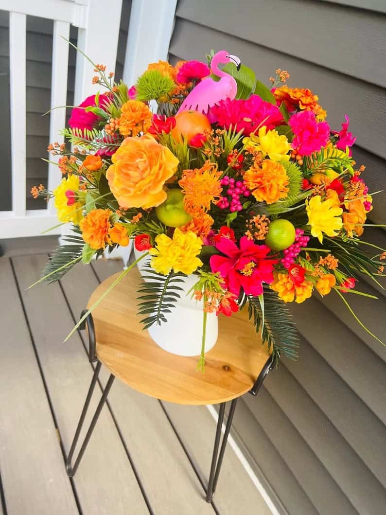 15 Summer Centerpiece Designs So Stunning, They'll Steal the Show 15 Summer Centerpiece Designs So Stunning, They'll Steal the Show