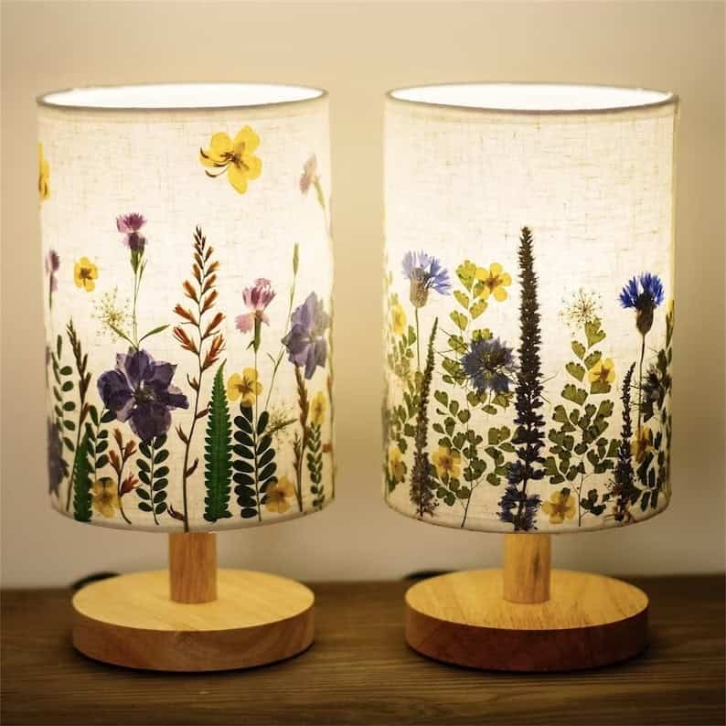 3. Dried Flowers Table Lamp 3. Dried Flowers Table Lamp
