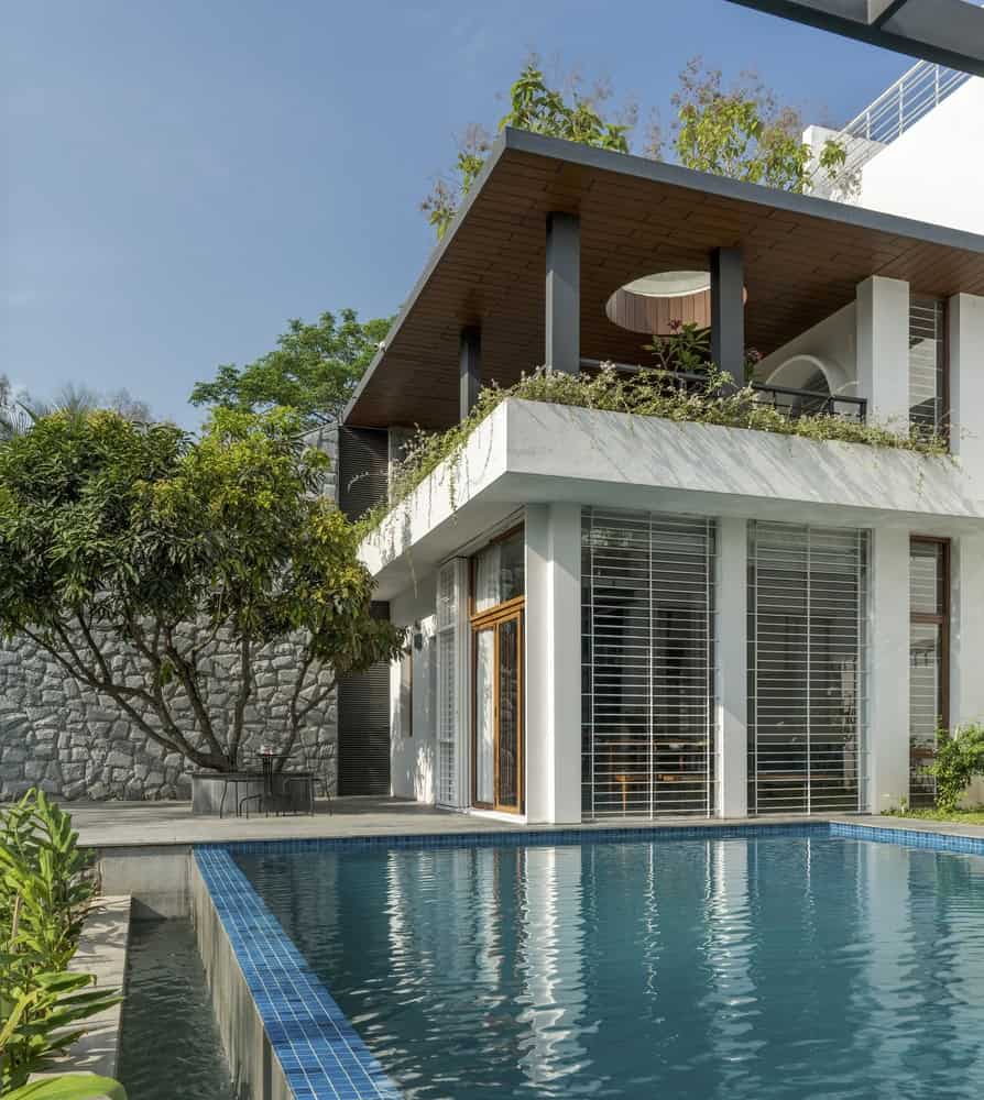 Siri Residence by Design Kacheri: A Tropical Luxury Retreat in Bengaluru Siri Residence by Design Kacheri: A Tropical Luxury Retreat in Bengaluru