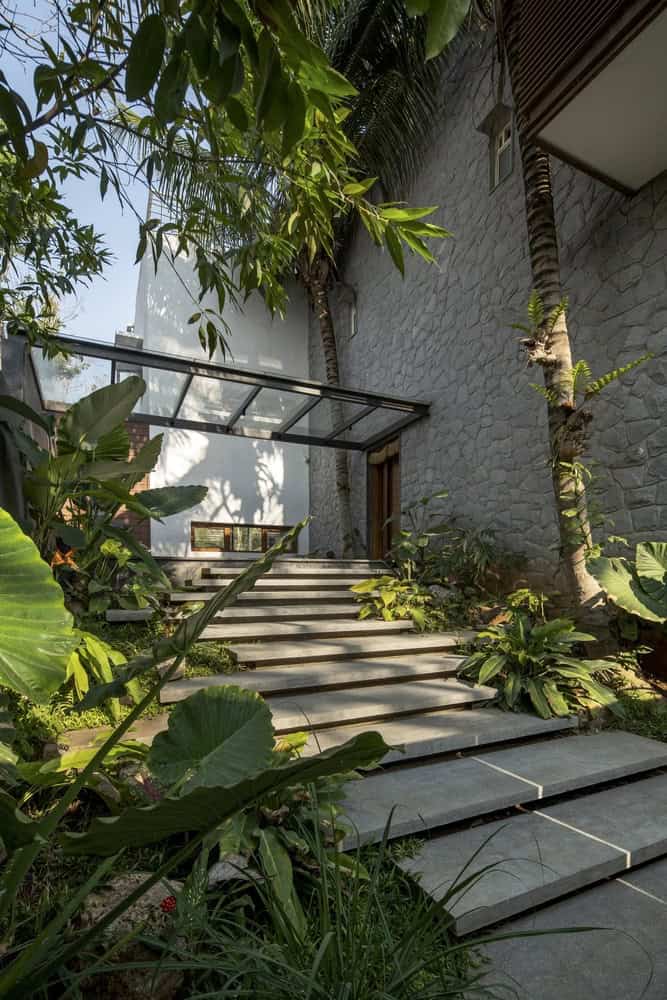 Siri Residence by Design Kacheri: A Tropical Luxury Retreat in Bengaluru Siri Residence by Design Kacheri: A Tropical Luxury Retreat in Bengaluru