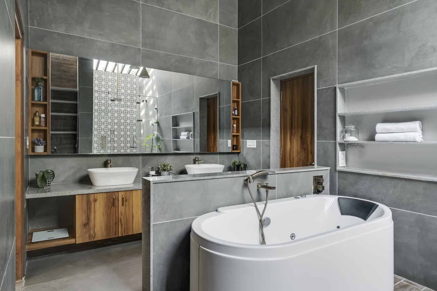 Siri Residence by Design Kacheri: A Tropical Luxury Retreat in Bengaluru Siri Residence by Design Kacheri: A Tropical Luxury Retreat in Bengaluru