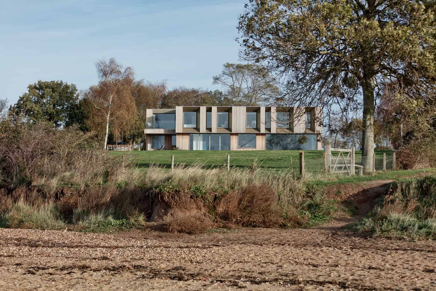 Stour House by Facit Homes: Contemporary Living in an Area of Outstanding Natural Beauty Stour House by Facit Homes: Contemporary Living in an Area of Outstanding Natural Beauty