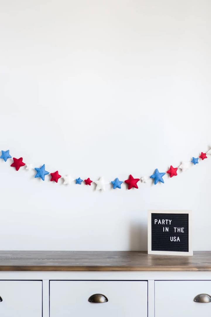 2. Patriotic Star Garland 2. Patriotic Star Garland