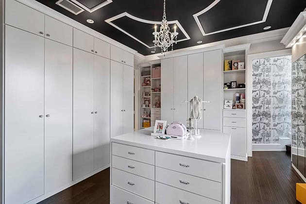 15 Luxurious Mediterranean Walk-In Closet Designs for the Ultimate Retreat