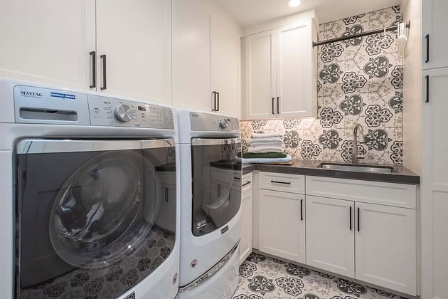 15 Mediterranean Laundry Room Designs with an Elegant Touch