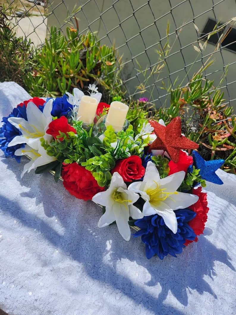 4. Patriotic floral centerpiece