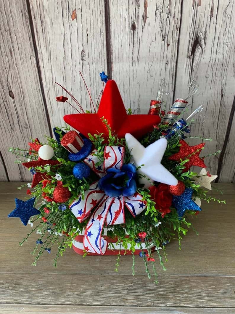 5. Patriotic table arrangement
