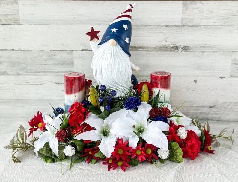 9. Patriotic centerpiece