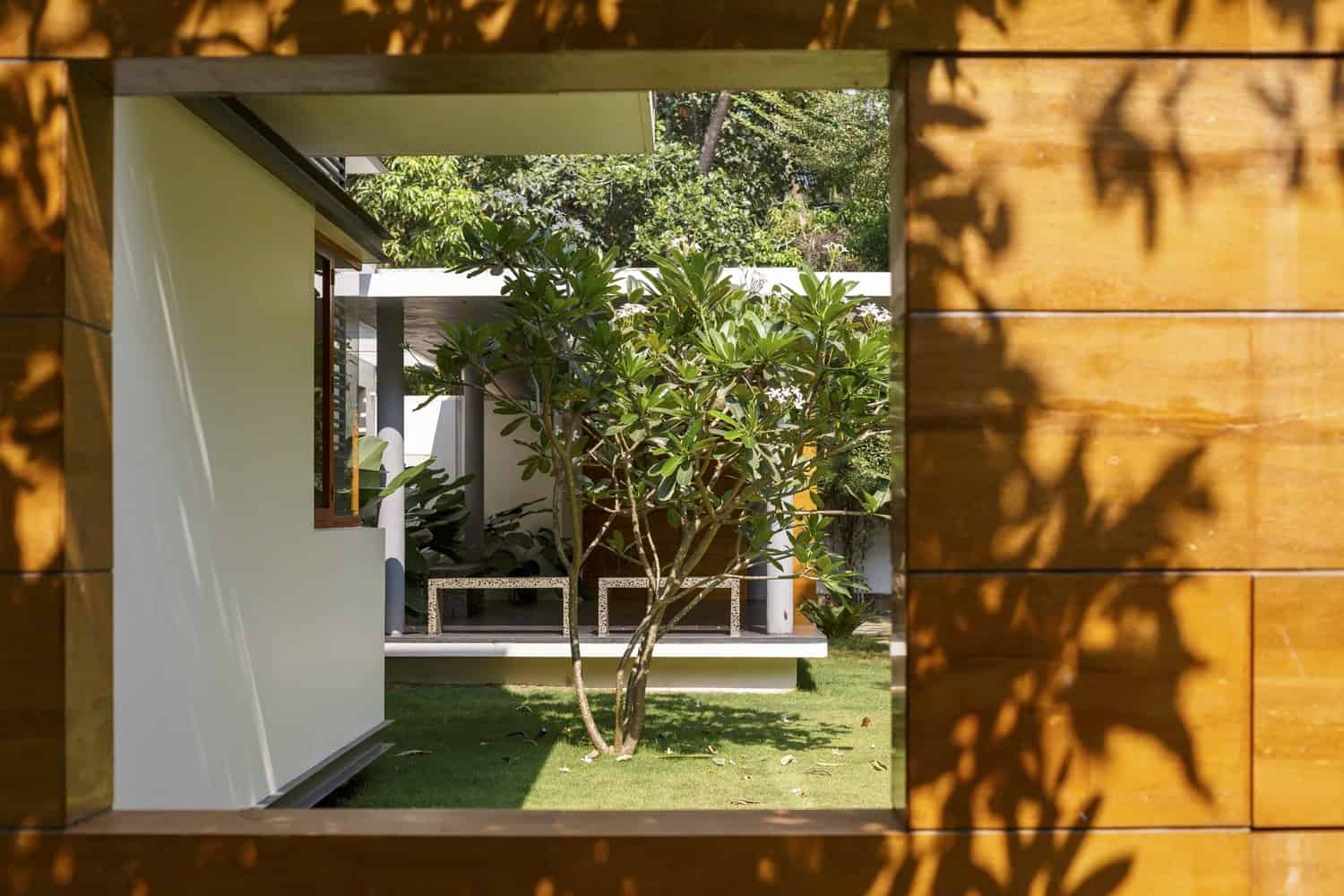 Float-en-Fold House in Thrissur by architecture.SEED – A Contemporary Kerala Home Float-en-Fold House in Thrissur by architecture.SEED – A Contemporary Kerala Home