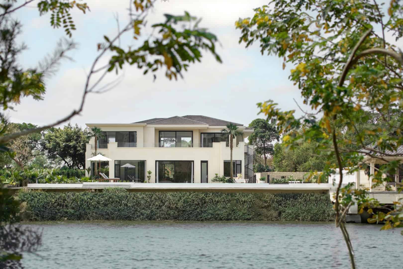 Heron Island No. 1 by BDSD Boundless Design: A Tranquil Villa Embracing Nature Heron Island No. 1 by BDSD Boundless Design: A Tranquil Villa Embracing Nature