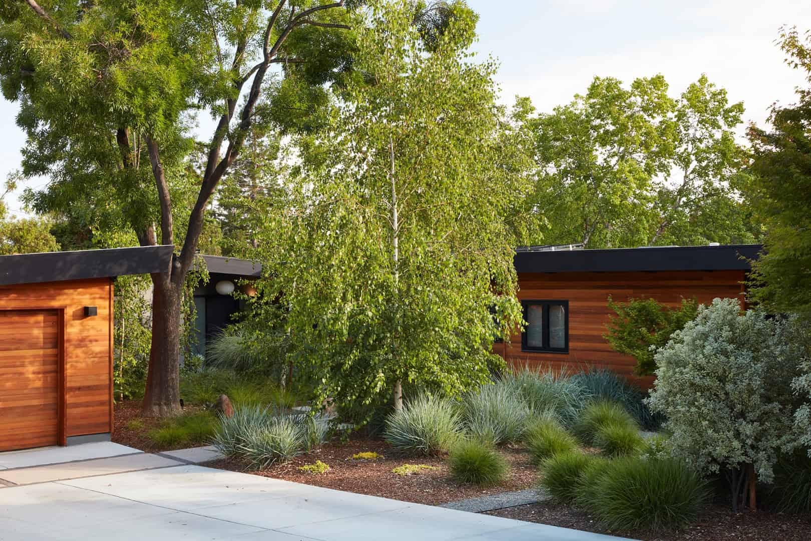 Sports Enthusiasts' Hideaway by Klopf Architecture: A Modern Home Tailored for Active Living Sports Enthusiasts' Hideaway by Klopf Architecture: A Modern Home Tailored for Active Living