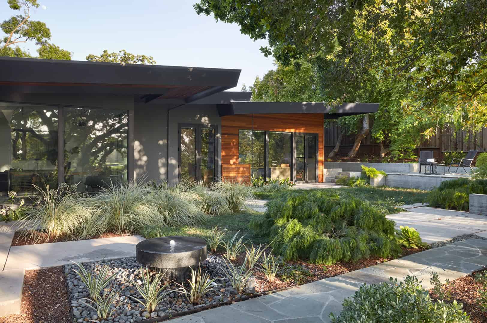 Sports Enthusiasts' Hideaway by Klopf Architecture: A Modern Home Tailored for Active Living Sports Enthusiasts' Hideaway by Klopf Architecture: A Modern Home Tailored for Active Living