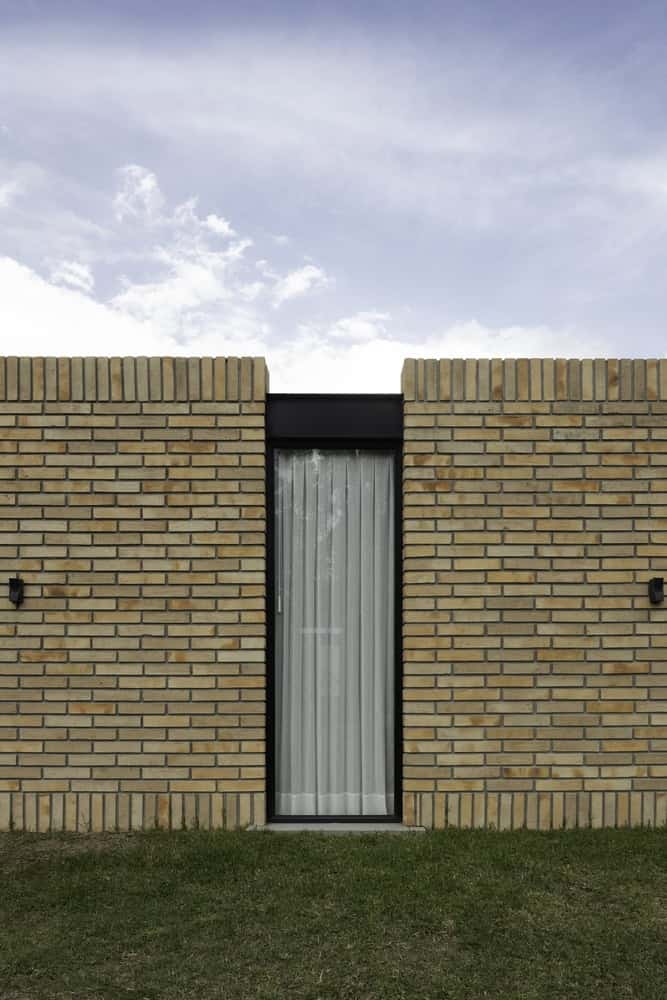 TC House in Cuenca by Arqcor – A Modern Brick Residence TC House in Cuenca by Arqcor – A Modern Brick Residence