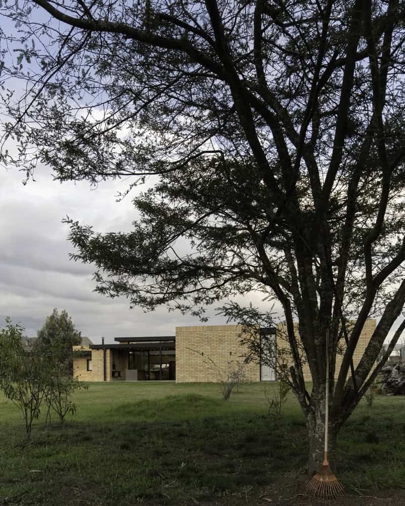 TC House in Cuenca by Arqcor – A Modern Brick Residence TC House in Cuenca by Arqcor – A Modern Brick Residence