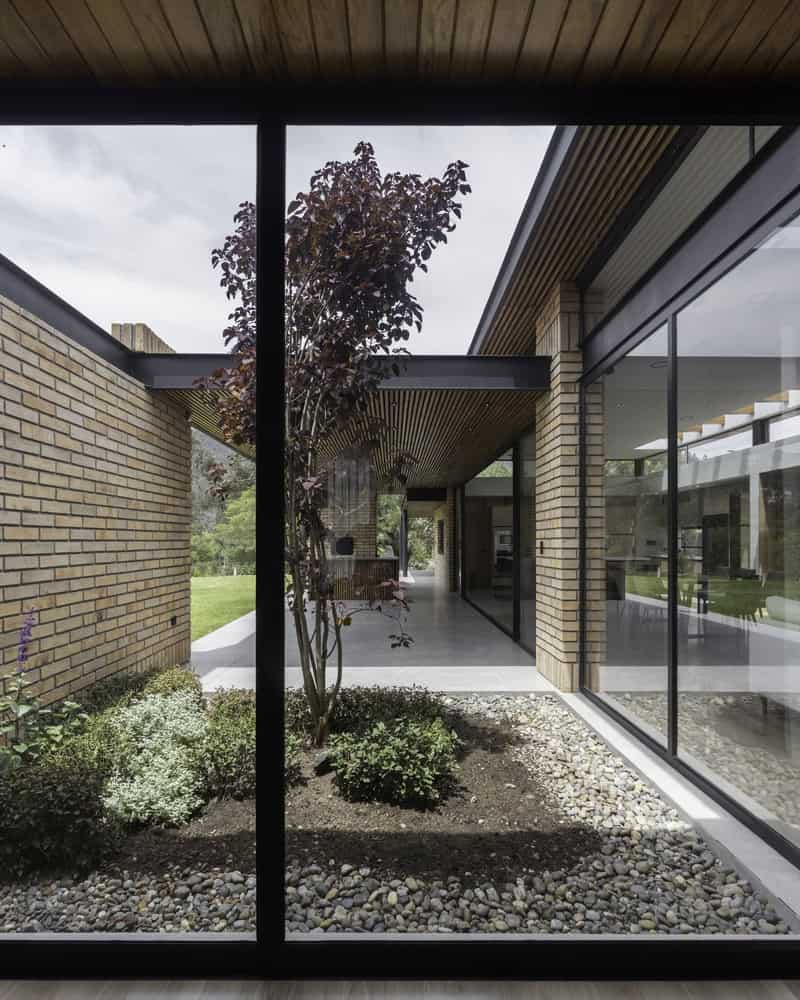 TC House in Cuenca by Arqcor – A Modern Brick Residence TC House in Cuenca by Arqcor – A Modern Brick Residence