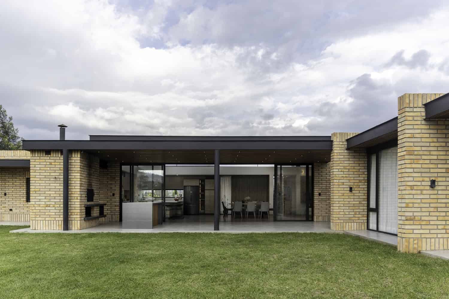 TC House in Cuenca by Arqcor – A Modern Brick Residence TC House in Cuenca by Arqcor – A Modern Brick Residence