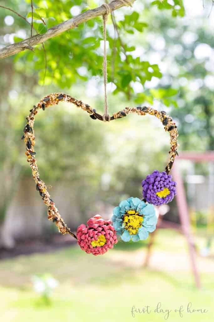15 DIY Summer Wreath Ideas for a Festive Outdoor Welcome 15 DIY Summer Wreath Ideas for a Festive Outdoor Welcome