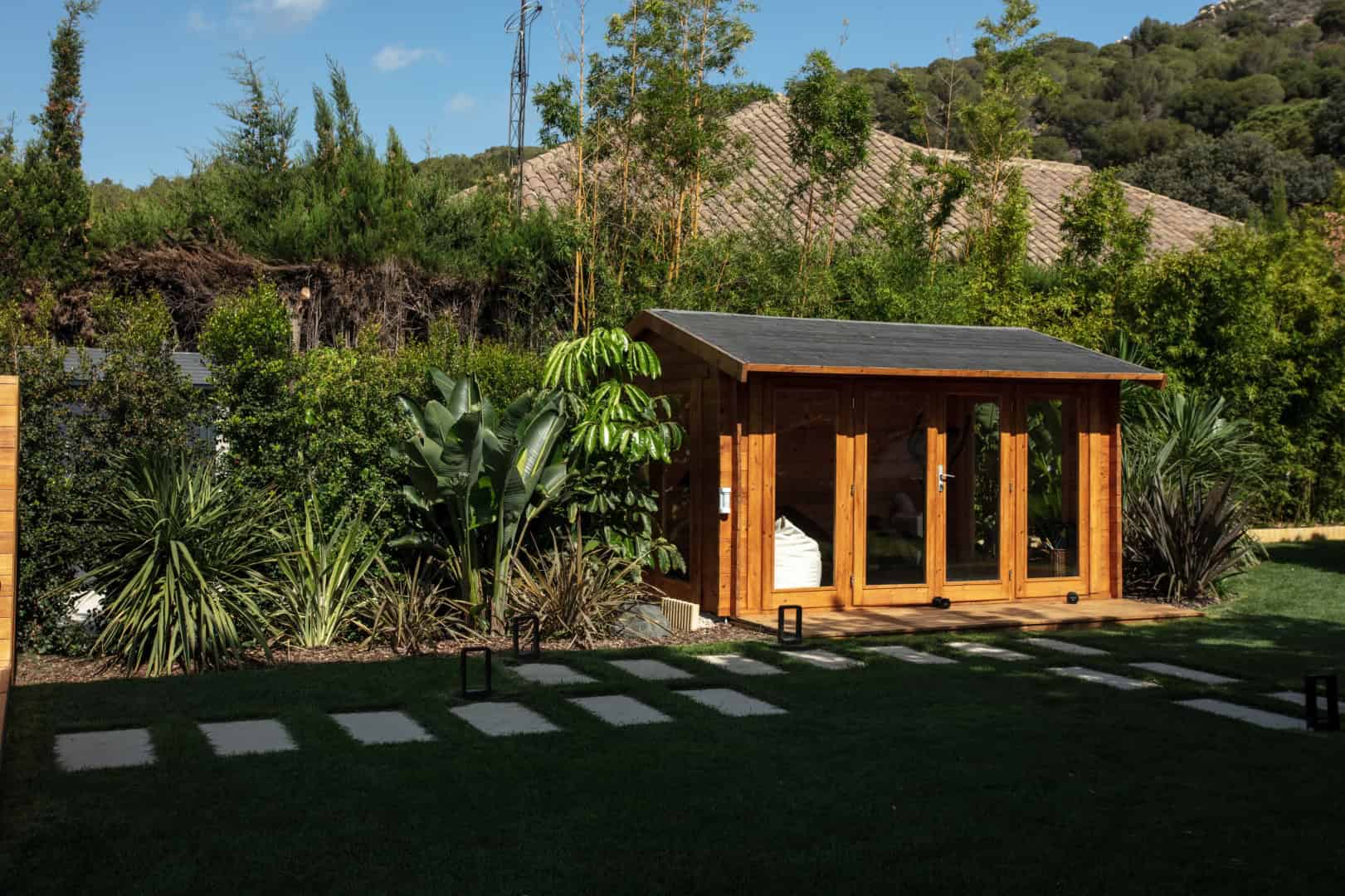 Classic Mediterranean Materials and Features Classic Mediterranean Materials and Features