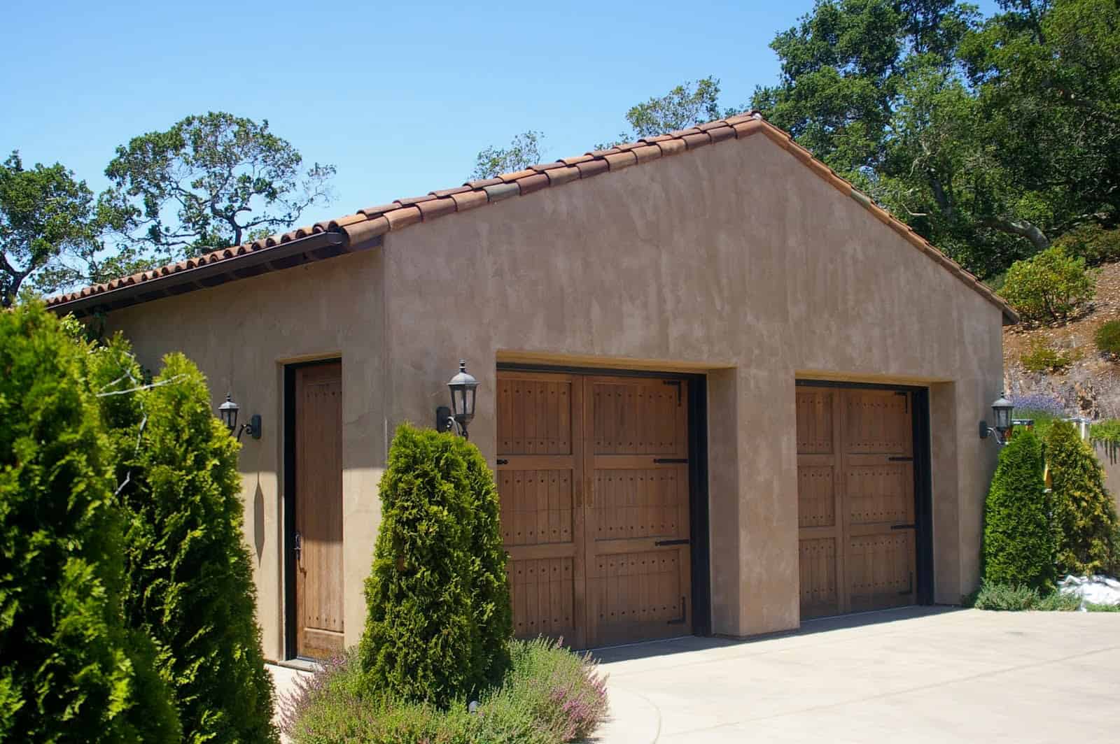 Classic Mediterranean Materials and Features Classic Mediterranean Materials and Features