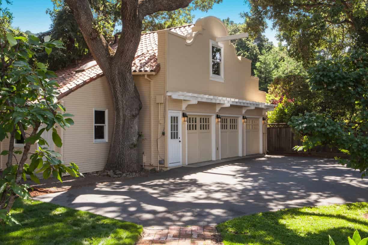 Classic Mediterranean Materials and Features Classic Mediterranean Materials and Features