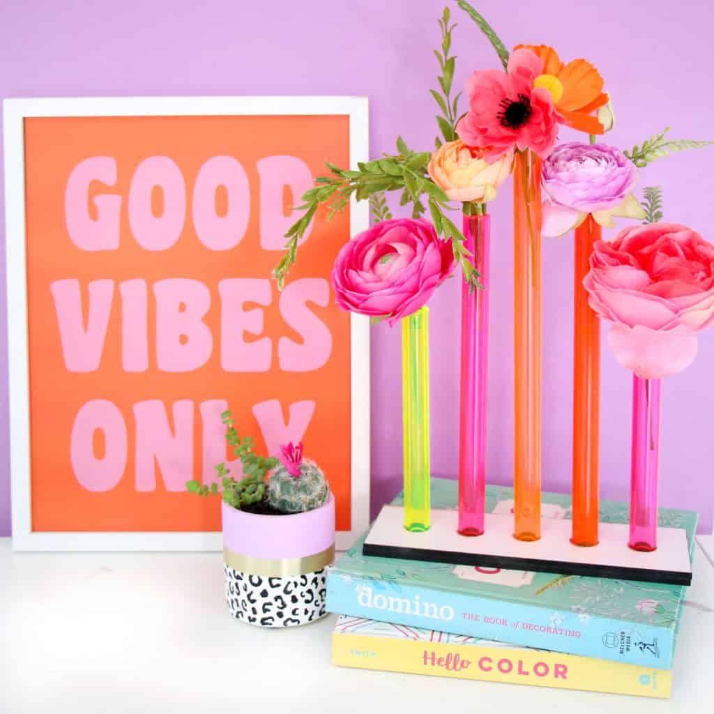 Craft a Neon Tube Vase Craft a Neon Tube Vase