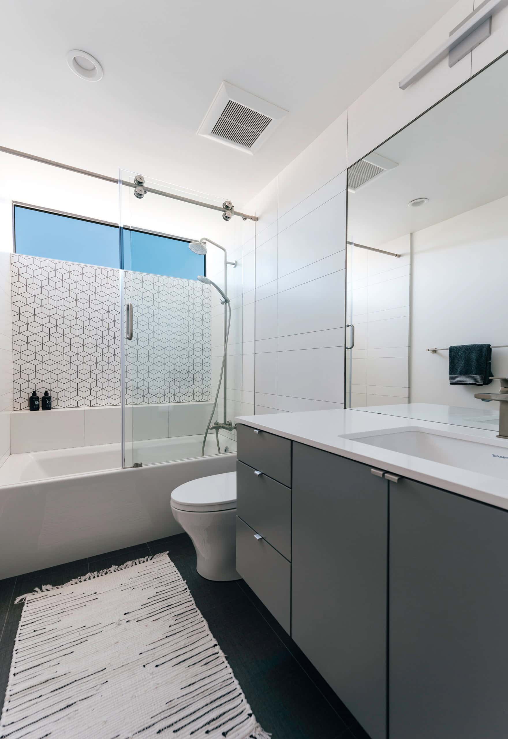 15 Stylish Mid-century Bathroom Designs with a Modern Twist