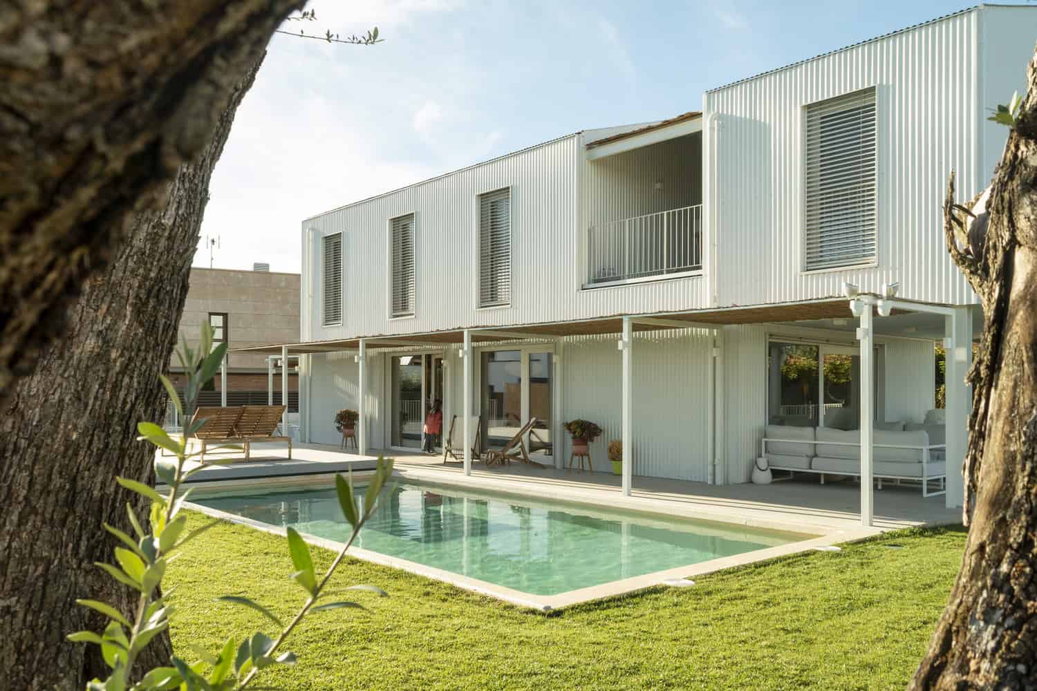 P+E House by Voilá! in Barbastro, Spain P+E House by Voilá! in Barbastro, Spain