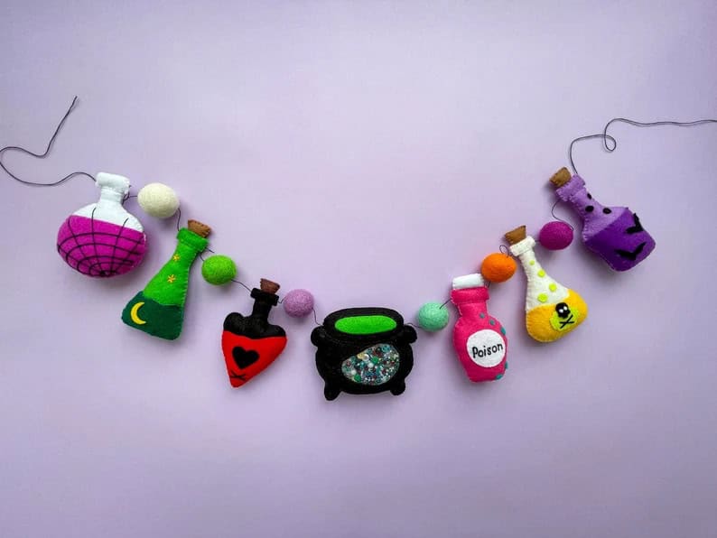 Embrace Spooky Elegance in Your Halloween Decor Embrace Spooky Elegance in Your Halloween Decor