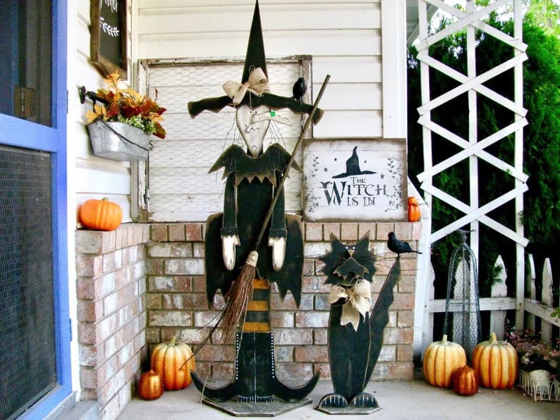 Embrace Spooky Elegance in Your Halloween Decor Embrace Spooky Elegance in Your Halloween Decor