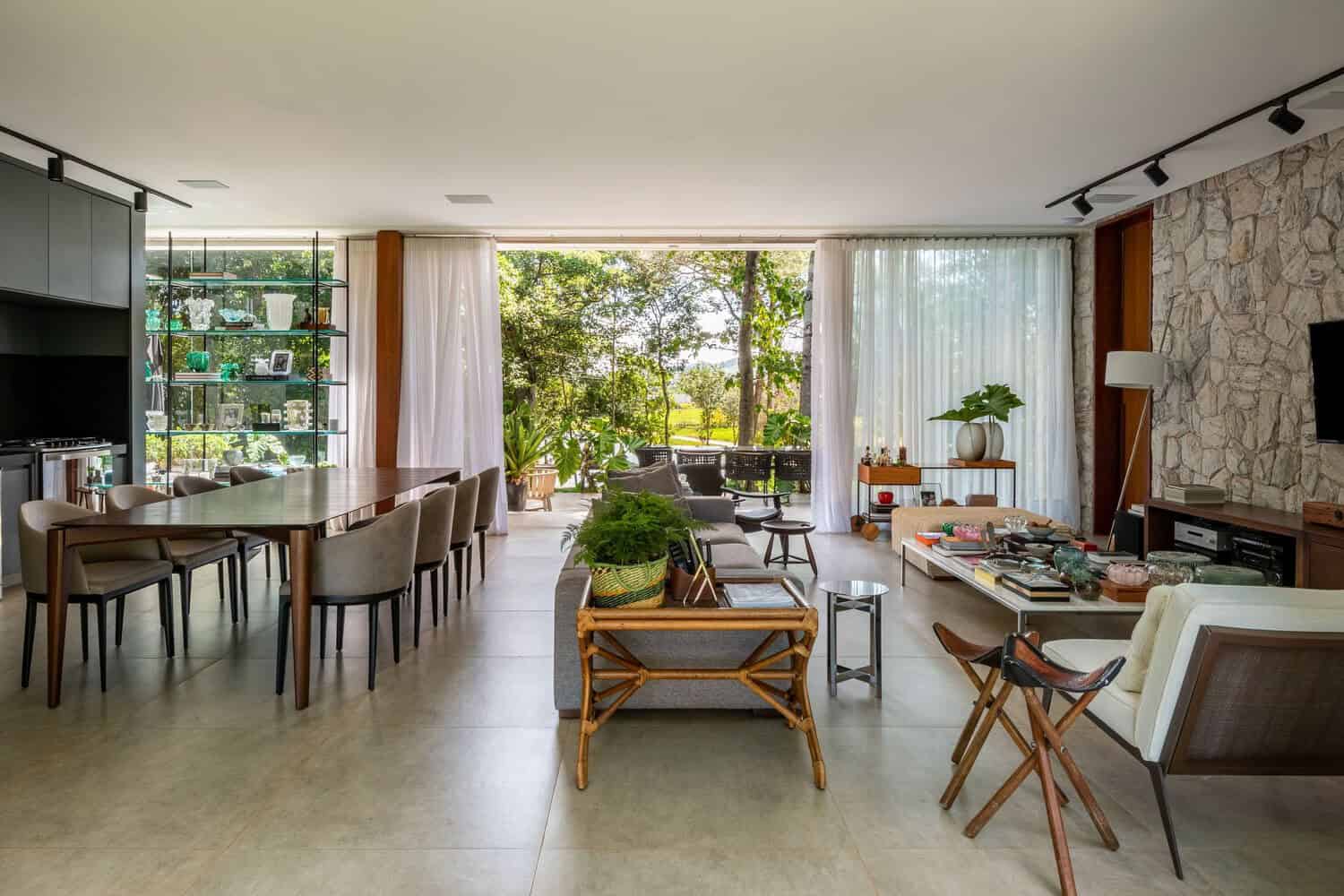 Monteiro House by Mateus Monteiro: A Tranquil Forest Retreat in Brazil Monteiro House by Mateus Monteiro: A Tranquil Forest Retreat in Brazil