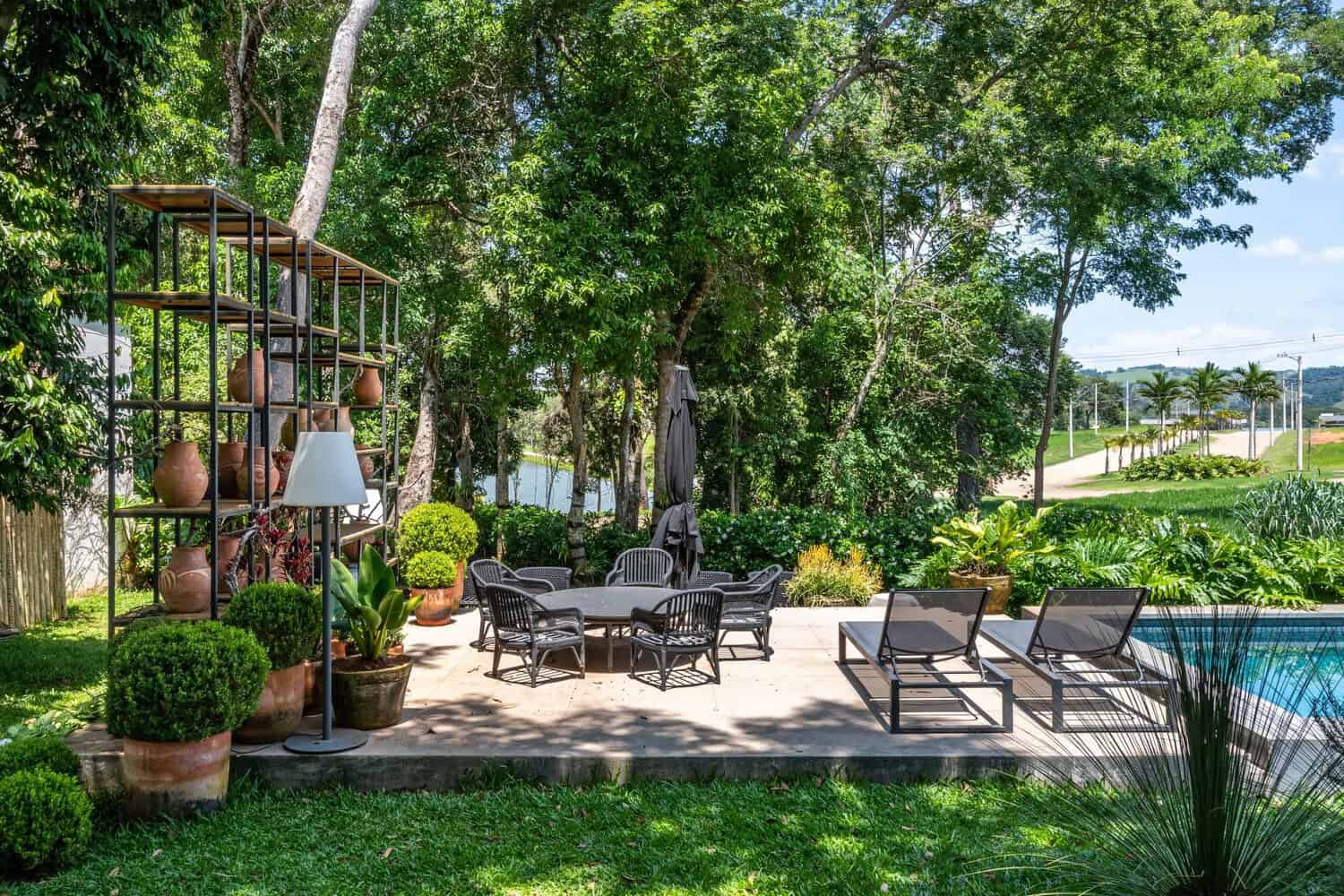 Monteiro House by Mateus Monteiro: A Tranquil Forest Retreat in Brazil Monteiro House by Mateus Monteiro: A Tranquil Forest Retreat in Brazil