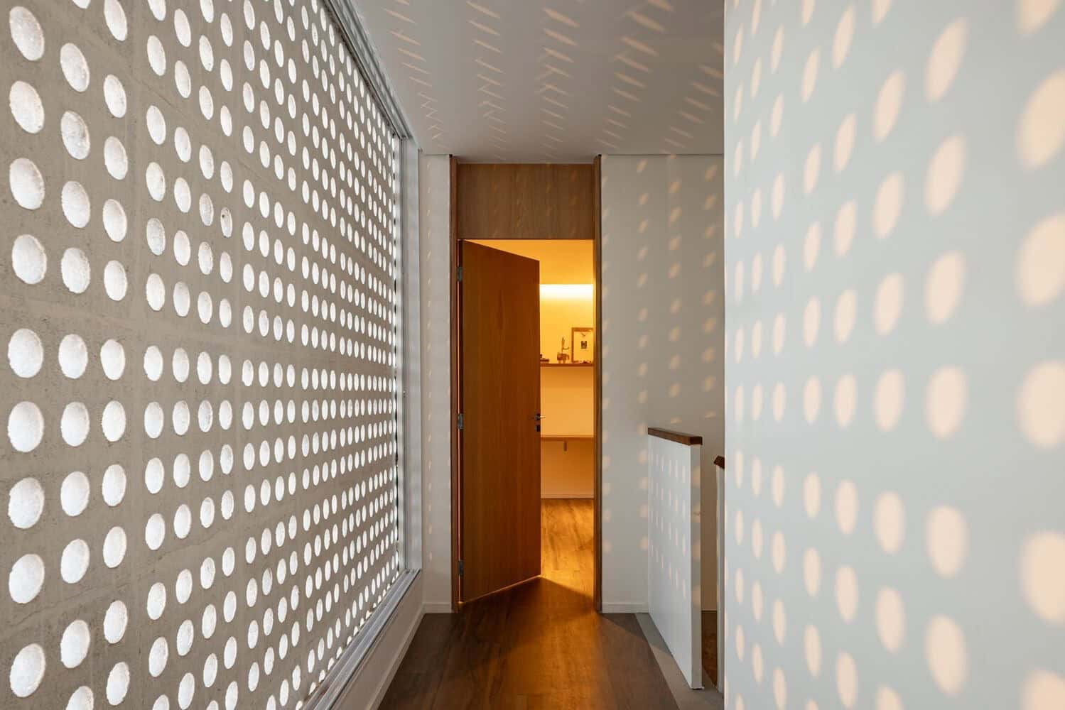 Taquari House by Estúdio Empena: A Harmonious Dialogue Between Architecture and Nature Taquari House by Estúdio Empena: A Harmonious Dialogue Between Architecture and Nature