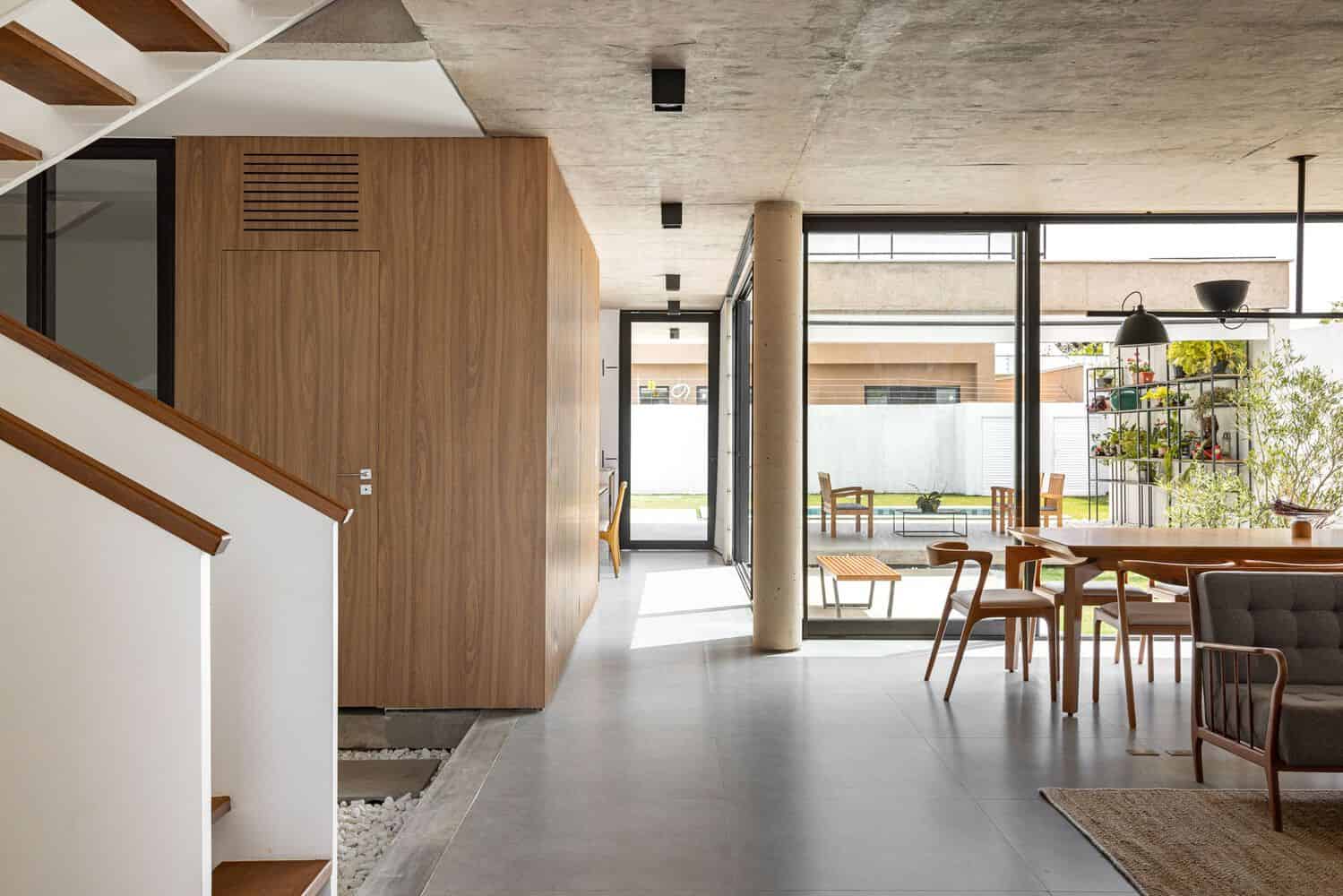 Taquari House by Estúdio Empena: A Harmonious Dialogue Between Architecture and Nature Taquari House by Estúdio Empena: A Harmonious Dialogue Between Architecture and Nature