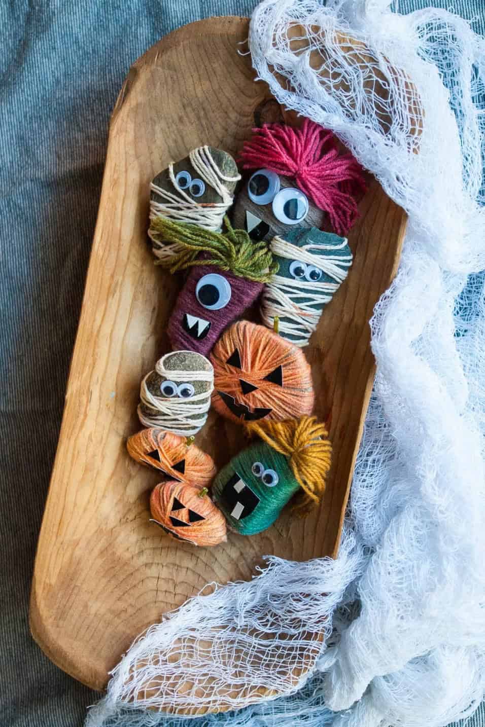 Creating a DIY Spooky Centerpiece on a Budget for your Halloween Decor Creating a DIY Spooky Centerpiece on a Budget for your Halloween Decor