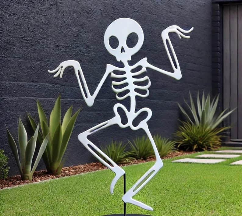 15 Wickedly Spooky Decor Ideas for a Chilling Halloween Vibe 15 Wickedly Spooky Decor Ideas for a Chilling Halloween Vibe